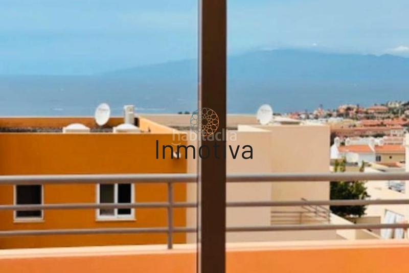 Foto 8b4a8916-4722-4d23-a99b-66bca8ac5fdb. Casa adossada a avenida kurt konrad mayer 20 a Playa Fañabé Alto Adeje
