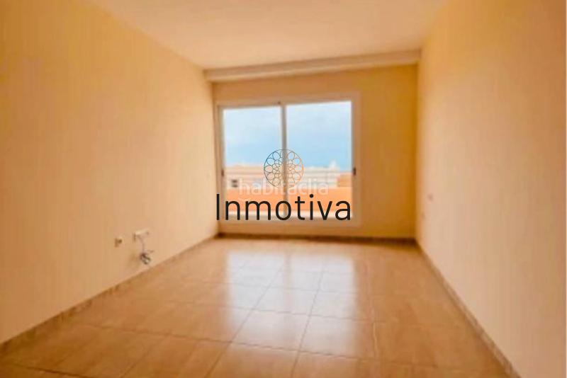 Foto 8f894aae-6f89-4e93-952a-07bed8de3c8a. Casa adossada a avenida kurt konrad mayer 20 a Playa Fañabé Alto Adeje