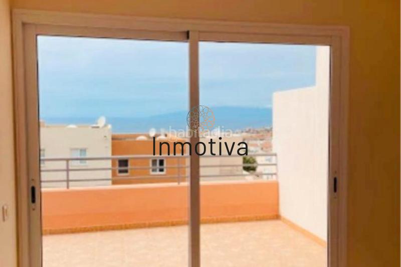 Foto a2fe8c57-4967-4d65-a88f-82ab94033822. Casa adossada a avenida kurt konrad mayer 20 a Playa Fañabé Alto Adeje