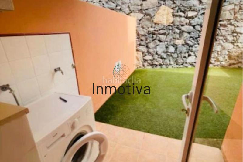 Foto d1d73b62-106e-405d-8051-ef07d415503c. Casa adossada a avenida kurt konrad mayer 20 a Playa Fañabé Alto Adeje