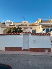 Maison jumelée à Calle murillo 52. Casa / chalet adosado en venta en calle jardin marabu s/n, ciuda