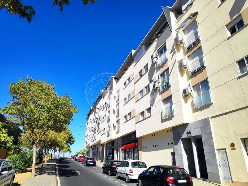 Foto e21f1b79-bbe5-4dc4-90d4-db04d065e4f4. Pis amb calefacció aparcament a Miralvalle - Av. Virgen del Puerto - La Data Plasencia