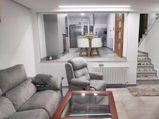 Haus  Calle gregorio fernandez. Vivienda adosada de 184 m construidos en el barrio del pilar pla