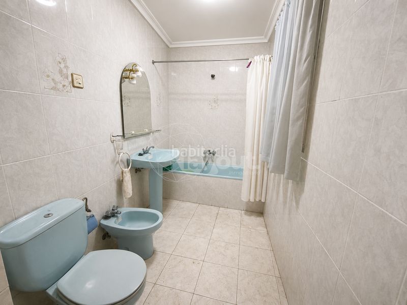 Foto ad3302f6-207d-4db2-a693-5a28e51d8c06. Casa adossada amb aparcament a Centro Ciudad Plasencia