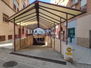 Aparcament cotxe  San isidoro. Cochera cerrada en venta en la zona de miralvalle, plasencia. di