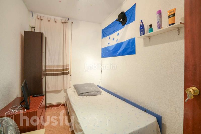 Foto 2003af2c-3e64-4f2d-b54b-5db59ab38cde. Pis a calle thader . a Puerta Bonita Madrid