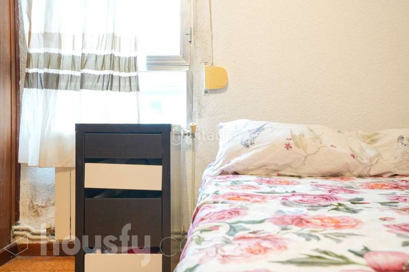 Foto 4205ecd2-452d-40c4-84dc-cdf98b16d6ea. Pis a calle thader . a Puerta Bonita Madrid