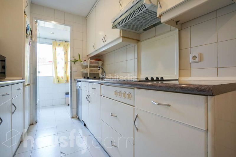 Foto 478a4cbf-ce5a-420e-8f2d-6fe60df76c5f. Pis a calle thader . a Puerta Bonita Madrid