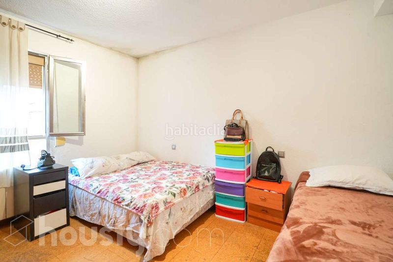 Foto 4c81b338-869f-49d7-b3f1-bf2130f94cd9. Pis a calle thader . a Puerta Bonita Madrid