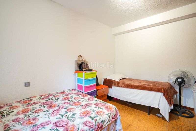 Foto 6ca9c246-d378-4694-b39c-be1d6163d4c3. Pis a calle thader . a Puerta Bonita Madrid