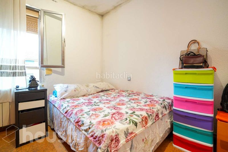 Foto ac5fe601-5dd4-4c2a-92d6-b785e0b97ff1. Pis a calle thader . a Puerta Bonita Madrid