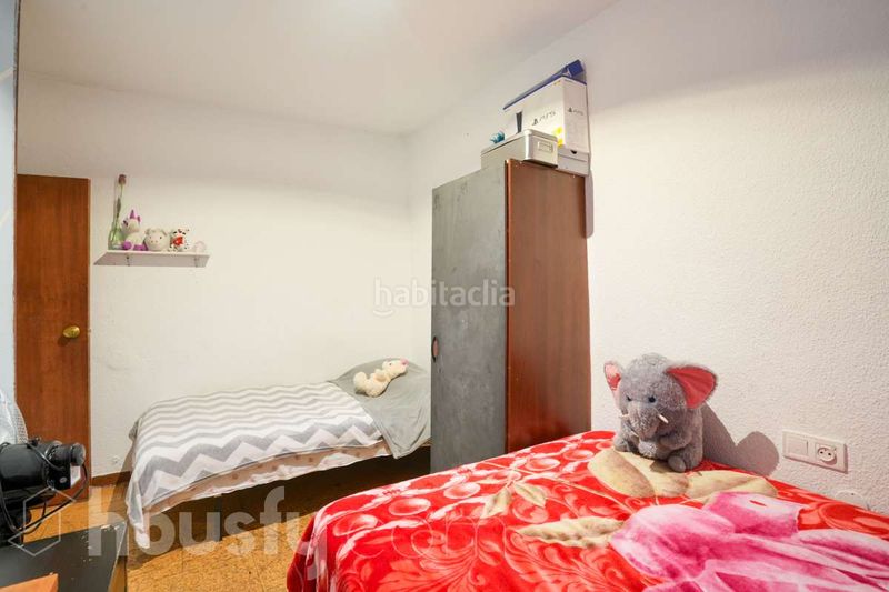 Foto d7af1881-b9d3-4334-8219-a12d1d97bbdb. Pis a calle thader . a Puerta Bonita Madrid