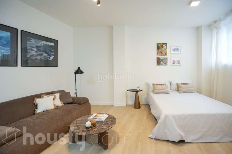 Foto 0aad0a5f-a402-4435-9186-9f6a8a096fd9. Estudi a cl jerónima llorente . a Bellas Vistas Madrid