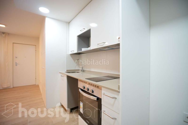 Foto ea13ea91-d37b-47fd-86f0-e23e7d6bfb7b. Estudi a cl jerónima llorente . a Bellas Vistas Madrid