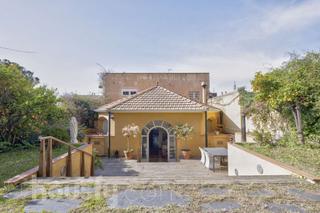 Etagenwohnung in Carrer de roca i batlle .