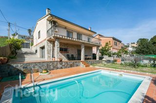 Maison à Carrer alva myrdal .