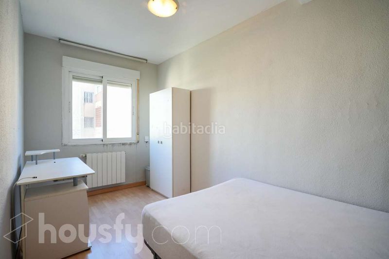 Foto 0853ed29-95c4-406b-9c9a-445b0bf213c9. Pis a calle impala . a Pinar del Rey Madrid