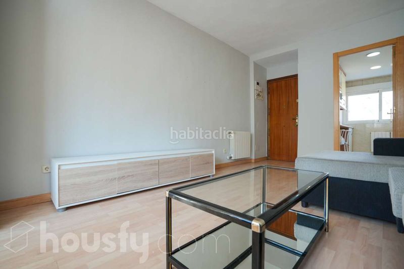 Foto 676f1a32-05f3-4713-b669-9dff0e46b20f. Pis a calle impala . a Pinar del Rey Madrid
