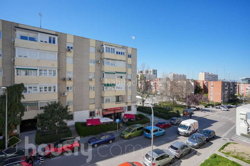 Foto a6af19ff-ab4e-4092-b4fe-69bdf4ec4f25. Pis a calle impala . a Pinar del Rey Madrid