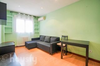 Pis a Calle  zabaleta .