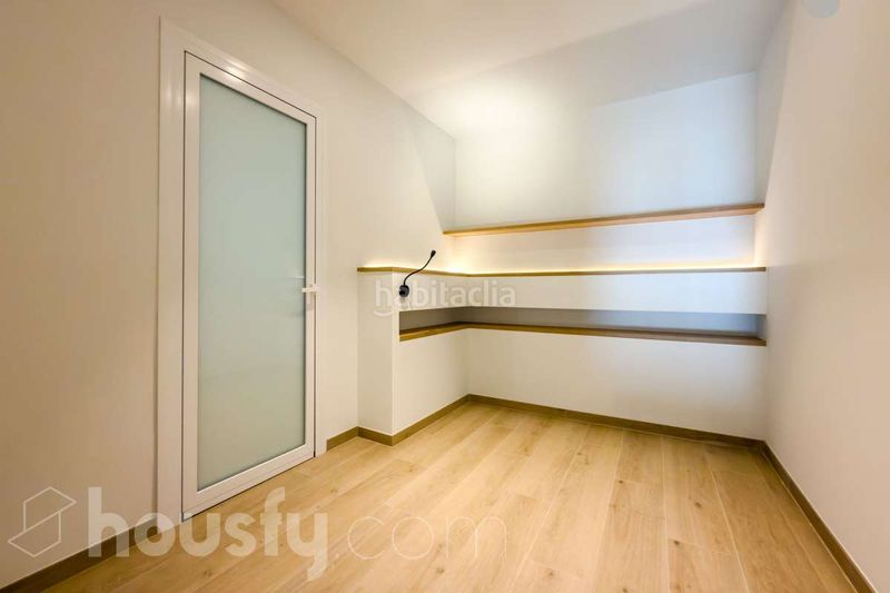 Foto 5577a44c-0bd3-4c6a-86e4-1f0d4f2d8f34. Tríplex a carrer de folgueroles . a Sant Gervasi - Bonanova Barcelona