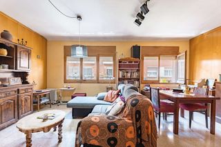 Etagenwohnung in Carrer de vicomicià .