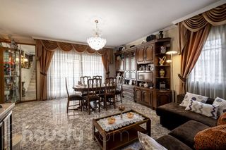 House in Cl juan valera .
