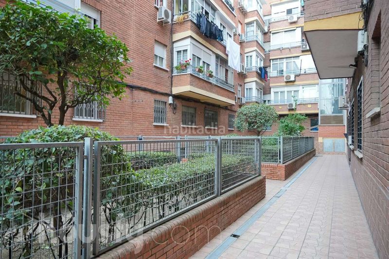 Foto b0d06db5-21ef-46de-a9a3-f06cdba90798. Pis a calle pinto . a San Isidro Getafe