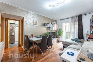 Flat in Carrer de la gasela .