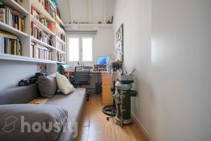 Foto 6c47f76b-f45f-4563-9736-16b79c31484b. Penthouse in cl. madera . in Universidad-Malasaña Madrid