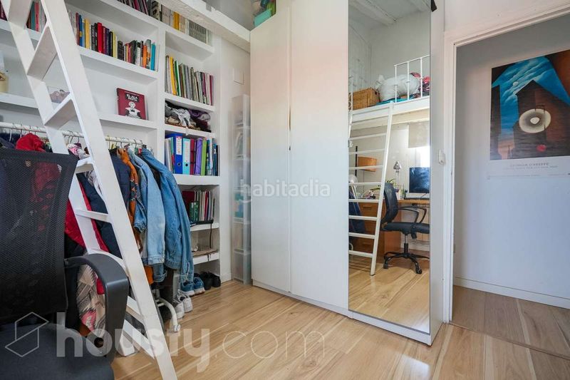 Foto 7d4f0d9b-2911-4c47-87c7-9697e84f36d3. Penthouse in cl. madera . in Universidad-Malasaña Madrid