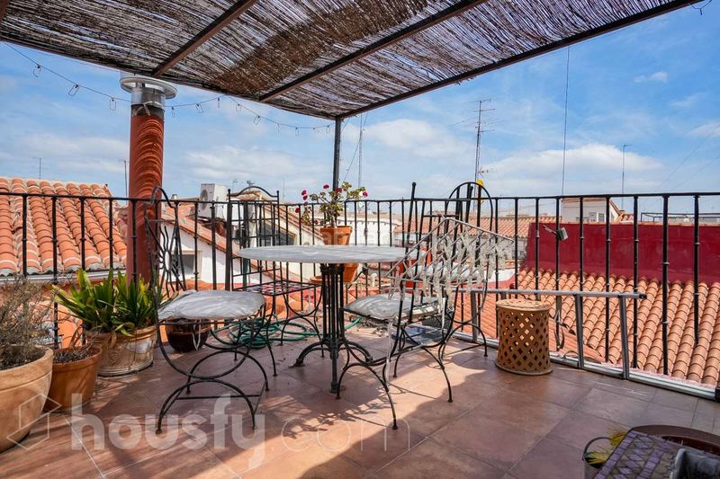 Foto 9b1f5f17-d2ad-4b46-aa56-e193f3f51a91. Penthouse in cl. madera . in Universidad-Malasaña Madrid
