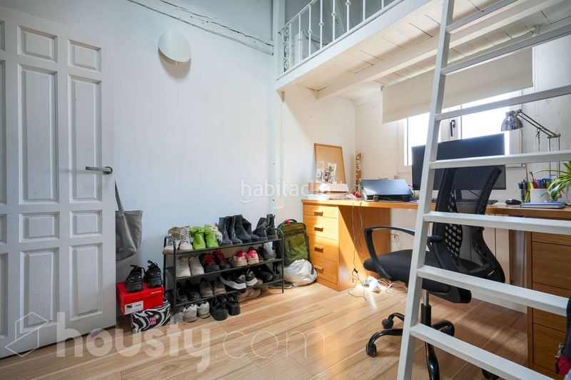 Foto b384a704-e2c5-46b9-bee5-5855e3bec615. Penthouse in cl. madera . in Universidad-Malasaña Madrid