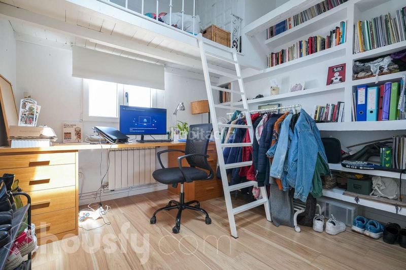 Foto dc5d9c4d-2cb8-4f38-bda4-2056c0921ba6. Penthouse in cl. madera . in Universidad-Malasaña Madrid
