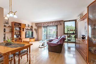 Appartement à Ps. santa coloma .