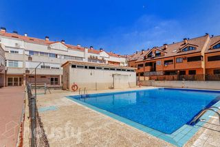 D�plex a Avenida ilustraci�n .