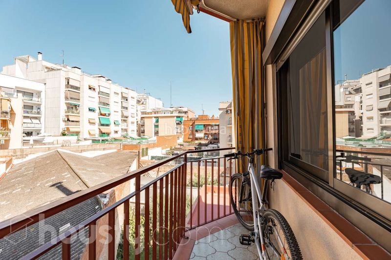 Foto 05b3b0d5-f7eb-4f4e-9cd2-63f27fbd13ef. Pis a carrer bruc . a La Plana Esplugues de Llobregat