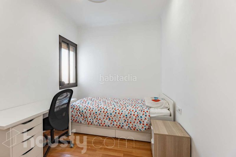 Foto 1eb54455-b3fb-4917-b32e-cc97ea670fc9. Pis a carrer bruc . a La Plana Esplugues de Llobregat
