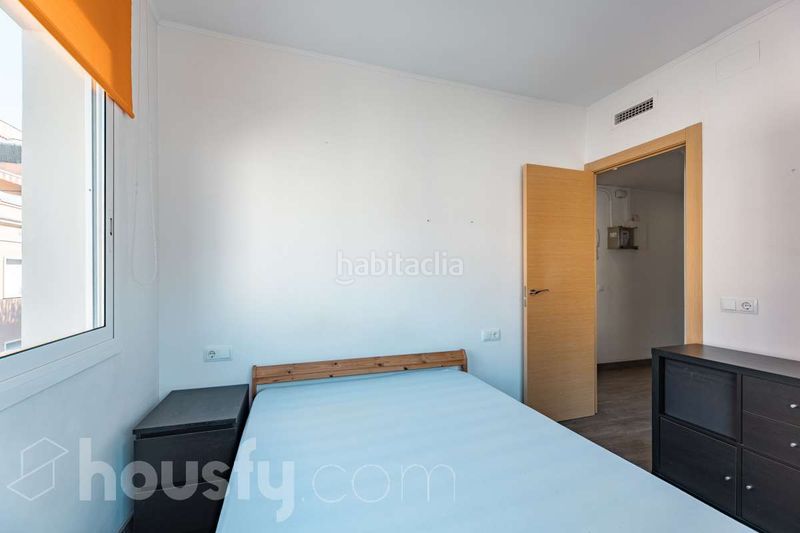 Foto 4fa82793-d660-4655-a364-be666d56a8da. Pis a carrer de frederic soler . a La Gavarra Cornellà de Llobregat