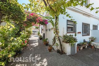 House in Calle tarragona .