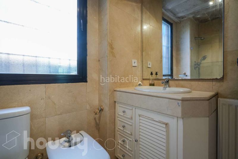 Foto e4c4430d-a925-4953-ad70-f264cfa7420c. Pis a calle de numancia . a Bellas Vistas Madrid