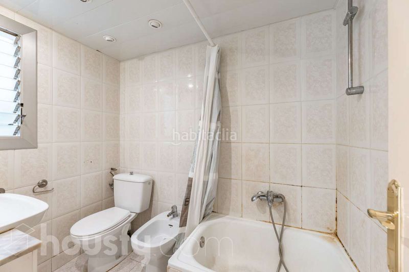 Foto 03d55102-7347-4b51-aff9-754893bdb451. Flat in calle alexandre de torrelles . in Can Baró Barcelona