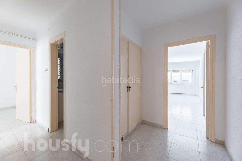 Foto 06aa3cc6-7a12-43a7-b194-5fd496374c3e. Flat in calle alexandre de torrelles . in Can Baró Barcelona