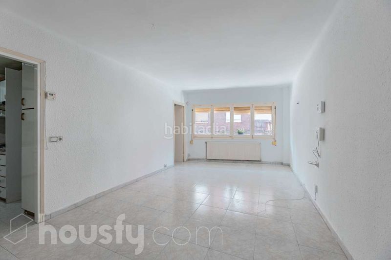 Foto 0d4aea58-1064-488d-a5d8-09e481e6b754. Flat in calle alexandre de torrelles . in Can Baró Barcelona