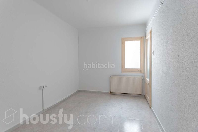 Foto 4cd39cb7-1541-41a7-b928-a502f27c9488. Flat in calle alexandre de torrelles . in Can Baró Barcelona