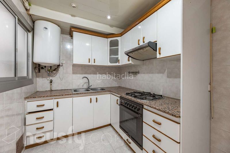 Foto 52b669d4-6e9b-4f68-871e-36ed8e5b6793. Flat in calle alexandre de torrelles . in Can Baró Barcelona