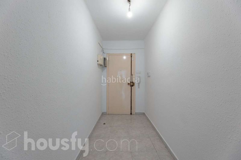 Foto 72f54065-e854-43a2-84c5-4b707ac50560. Flat in calle alexandre de torrelles . in Can Baró Barcelona