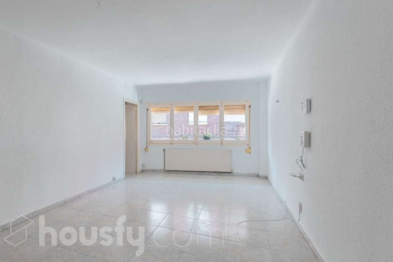Foto c251ef29-27a6-4a2f-8df7-c27375c832be. Flat in calle alexandre de torrelles . in Can Baró Barcelona