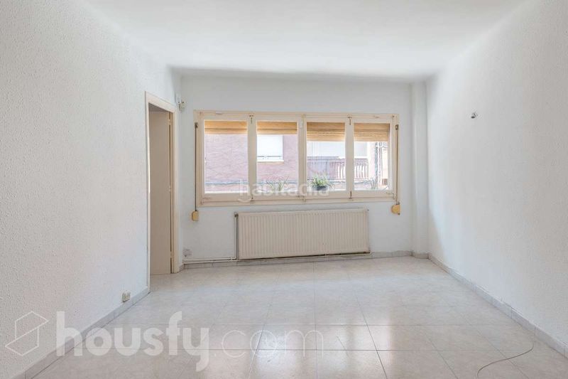 Foto ea5f6e79-5418-401d-a7cb-29caa1e967b0. Flat in calle alexandre de torrelles . in Can Baró Barcelona
