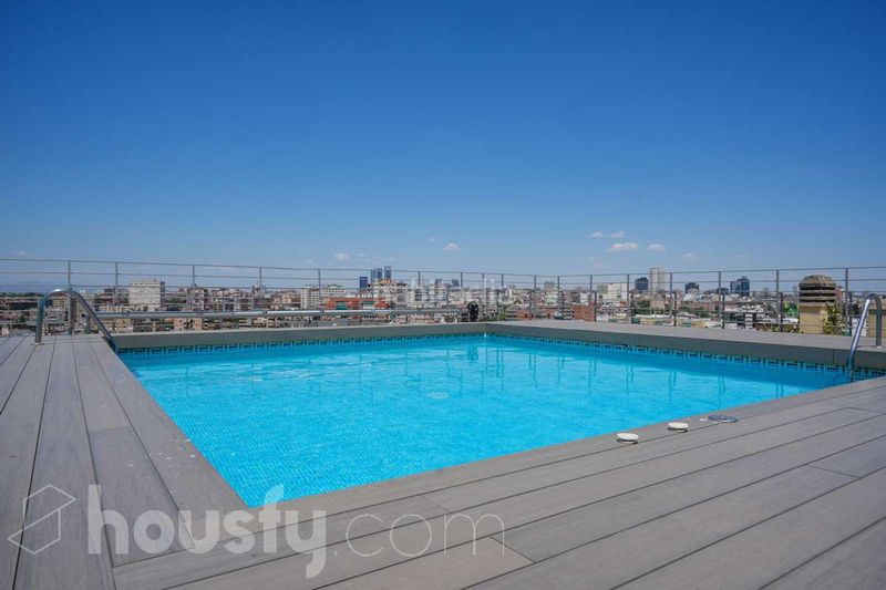 Foto c44520ed-273e-4f61-9586-6d8fddcbdb41. Estudi a calle isaac peral . a Gaztambide Madrid